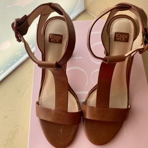 Louis et Cie tan sandals size 9